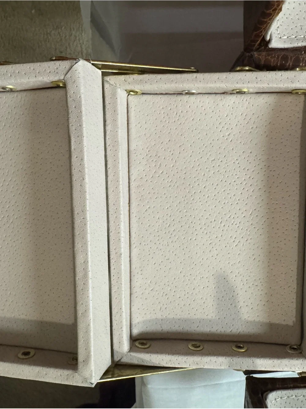 Vintage Neiman Marcus Bentony  Croc-Embossed Toiletry Vanity Case — SEE NOTES